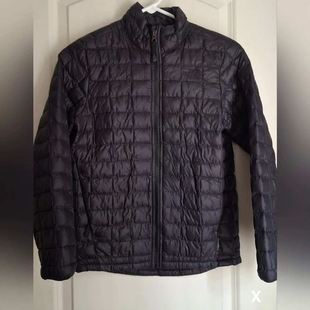 The North Face Thermoball Eco Insulated Puffed Boy's Black Quilted Jacket M10/12